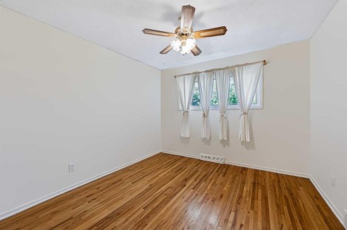 107 Hallbrook Drive Sw, Calgary, AB 