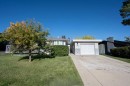 107 Hallbrook Drive Sw, Calgary, AB 