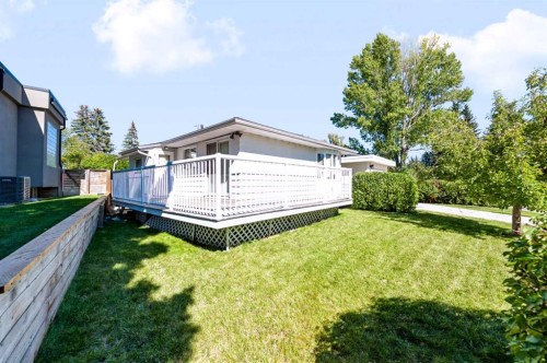 107 Hallbrook Drive Sw, Calgary, AB 