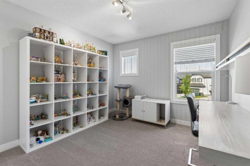116 Masters Court Se, Calgary, AB 