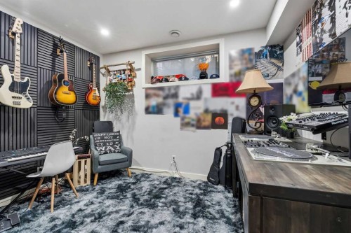 116 Masters Court Se, Calgary, AB 