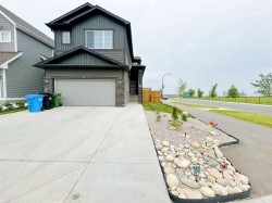 10 Verity Landing SW Calgary, AB T2Y 0T1
