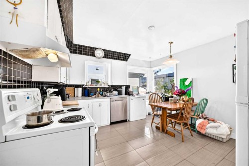 2451 29 Avenue Sw, Calgary, AB 