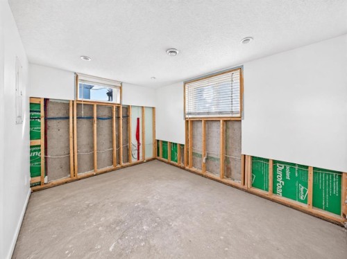 2451 29 Avenue Sw, Calgary, AB 