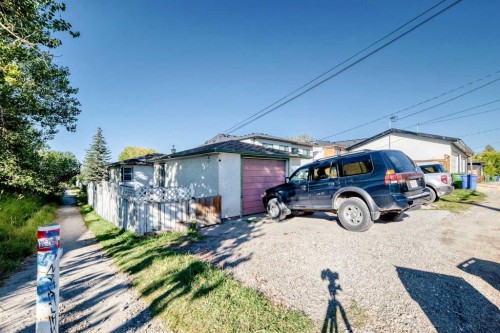 2451 29 Avenue Sw, Calgary, AB 