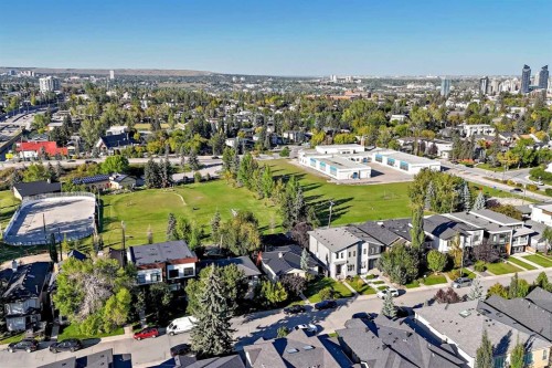 2451 29 Avenue Sw, Calgary, AB 