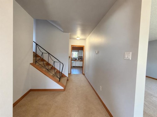 1136 19 Avenue Nw, Calgary, AB 