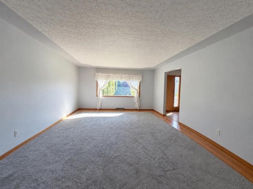 1136 19 Avenue Nw, Calgary, AB 
