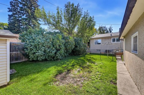 1136 19 Avenue Nw, Calgary, AB 