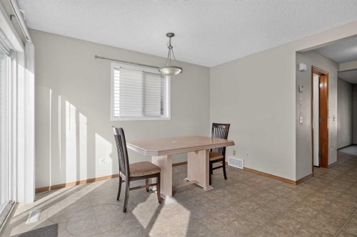 184 Everridge Way Sw, Calgary, AB 