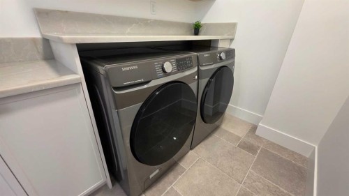 907 36A Street Nw, Calgary, AB 
