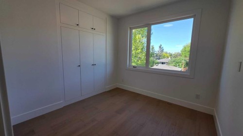 907 36A Street Nw, Calgary, AB 