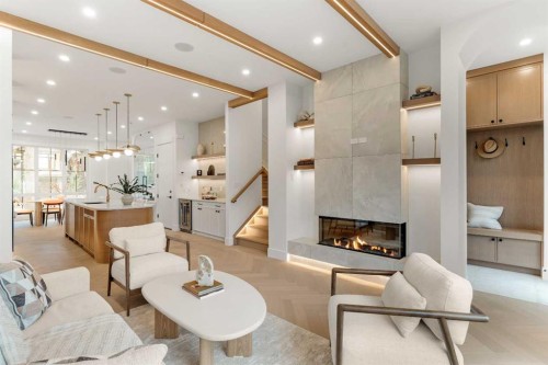 907 36A Street Nw, Calgary, AB 