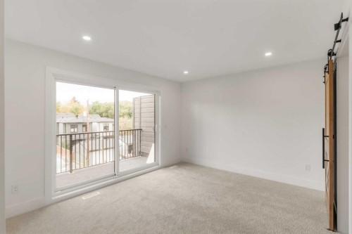 907 36A Street Nw, Calgary, AB 