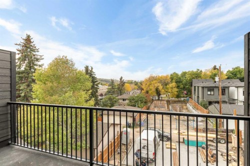907 36A Street Nw, Calgary, AB 