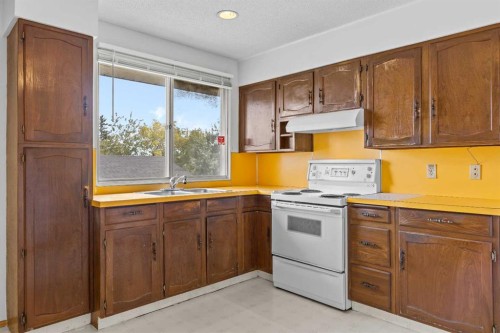 6904 8 Street Nw, Calgary, AB 