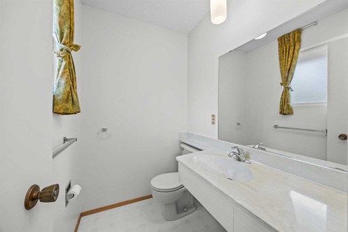 6904 8 Street Nw, Calgary, AB 
