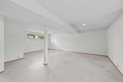 6904 8 Street Nw, Calgary, AB 