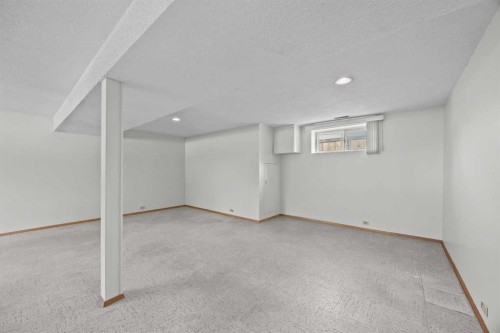 6904 8 Street Nw, Calgary, AB 