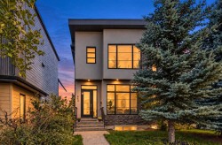 464 29 Avenue NW Calgary, AB T2M 4W4