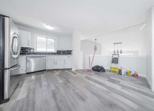5 Erin Grove Place Se, Calgary, AB 