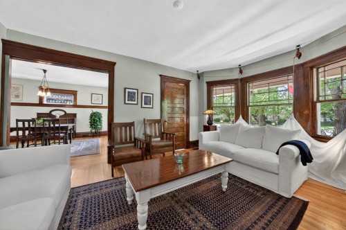 3818 Elbow Drive Sw, Calgary, AB 