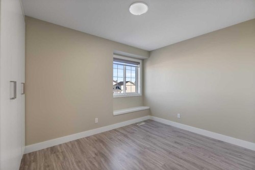 23 Anaheim Circle Ne, Calgary, AB 