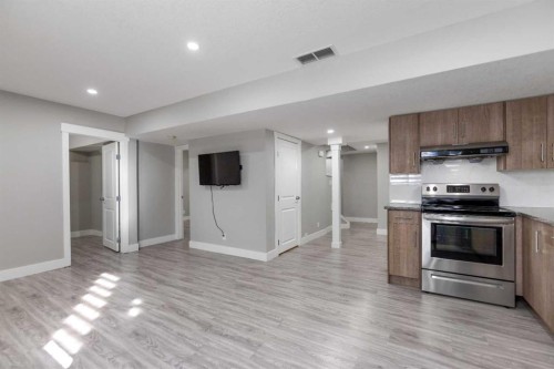 23 Anaheim Circle Ne, Calgary, AB 