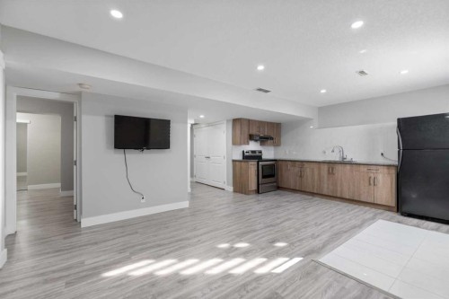 23 Anaheim Circle Ne, Calgary, AB 