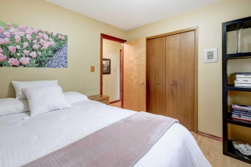 6 Vardana Place Nw, Calgary, AB 