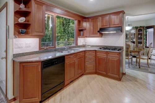 6 Vardana Place Nw, Calgary, AB 