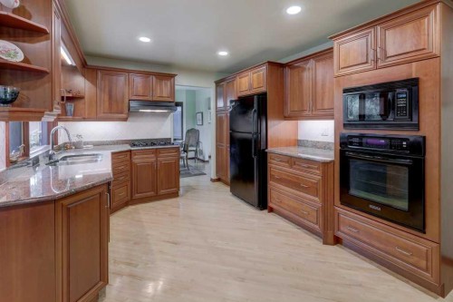 6 Vardana Place Nw, Calgary, AB 