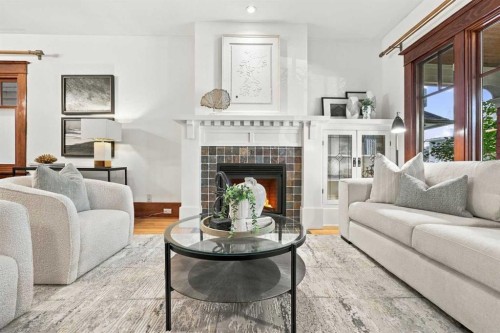 2127 16 Street Sw, Calgary, AB 