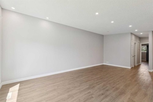 702 Kingsmere Crescent Sw, Calgary, AB 