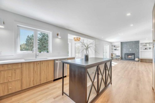 238 Hawktree Bay Nw, Calgary, AB 