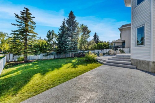 238 Hawktree Bay Nw, Calgary, AB 