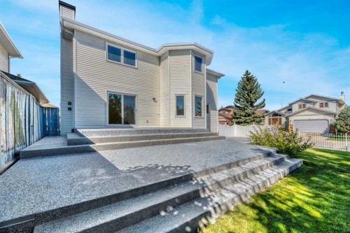 238 Hawktree Bay Nw, Calgary, AB 