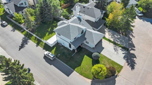 238 Hawktree Bay Nw, Calgary, AB 