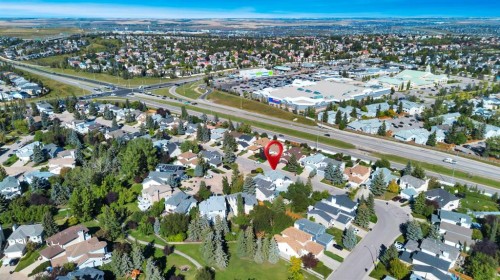 238 Hawktree Bay Nw, Calgary, AB 
