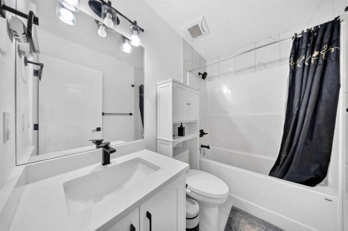 149 Baysprings Gardens, Airdrie, AB 