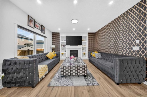 149 Baysprings Gardens, Airdrie, AB 