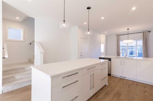 74 Mallard Heath Se, Calgary, AB 
