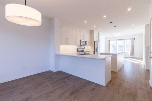 74 Mallard Heath Se, Calgary, AB 