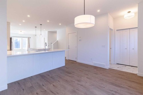 74 Mallard Heath Se, Calgary, AB 