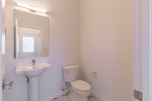 74 Mallard Heath Se, Calgary, AB 