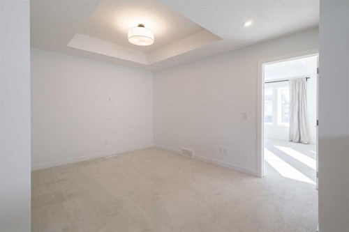 74 Mallard Heath Se, Calgary, AB 