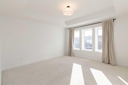 74 Mallard Heath Se, Calgary, AB 