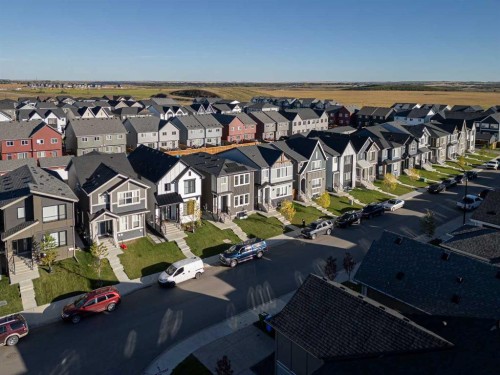 74 Mallard Heath Se, Calgary, AB 