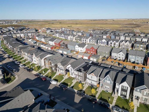 74 Mallard Heath Se, Calgary, AB 