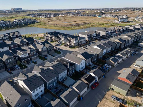 74 Mallard Heath Se, Calgary, AB 